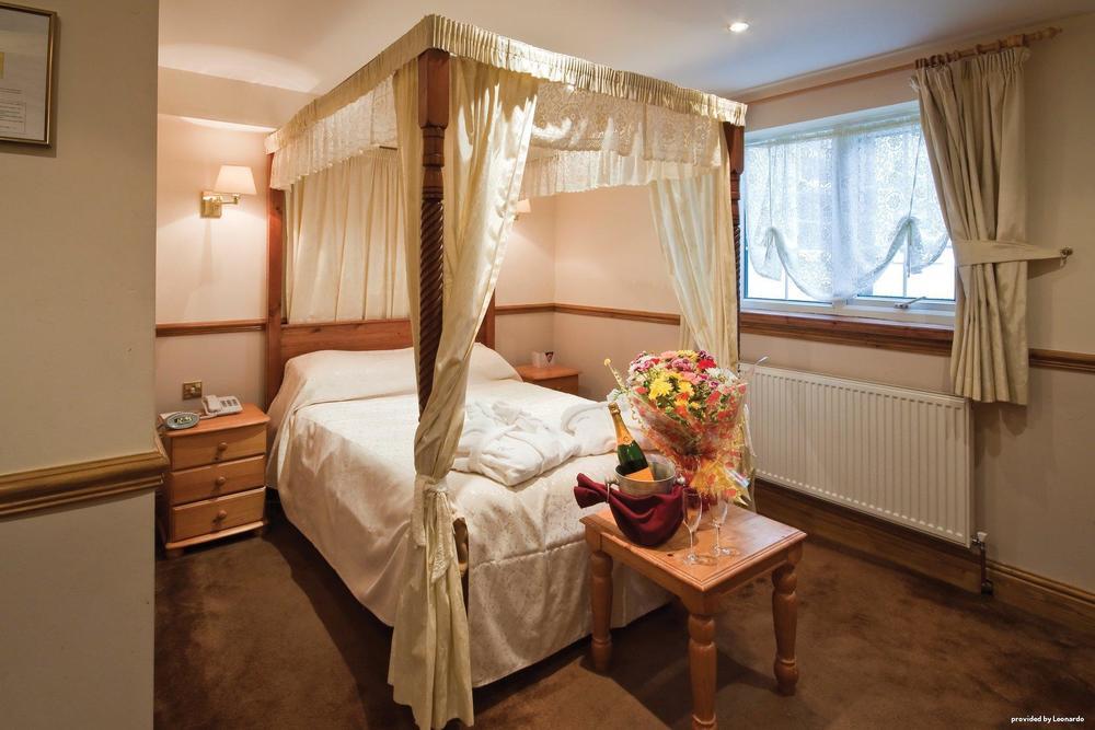 Bury Old Mill And Leisure Club Hotel 3*