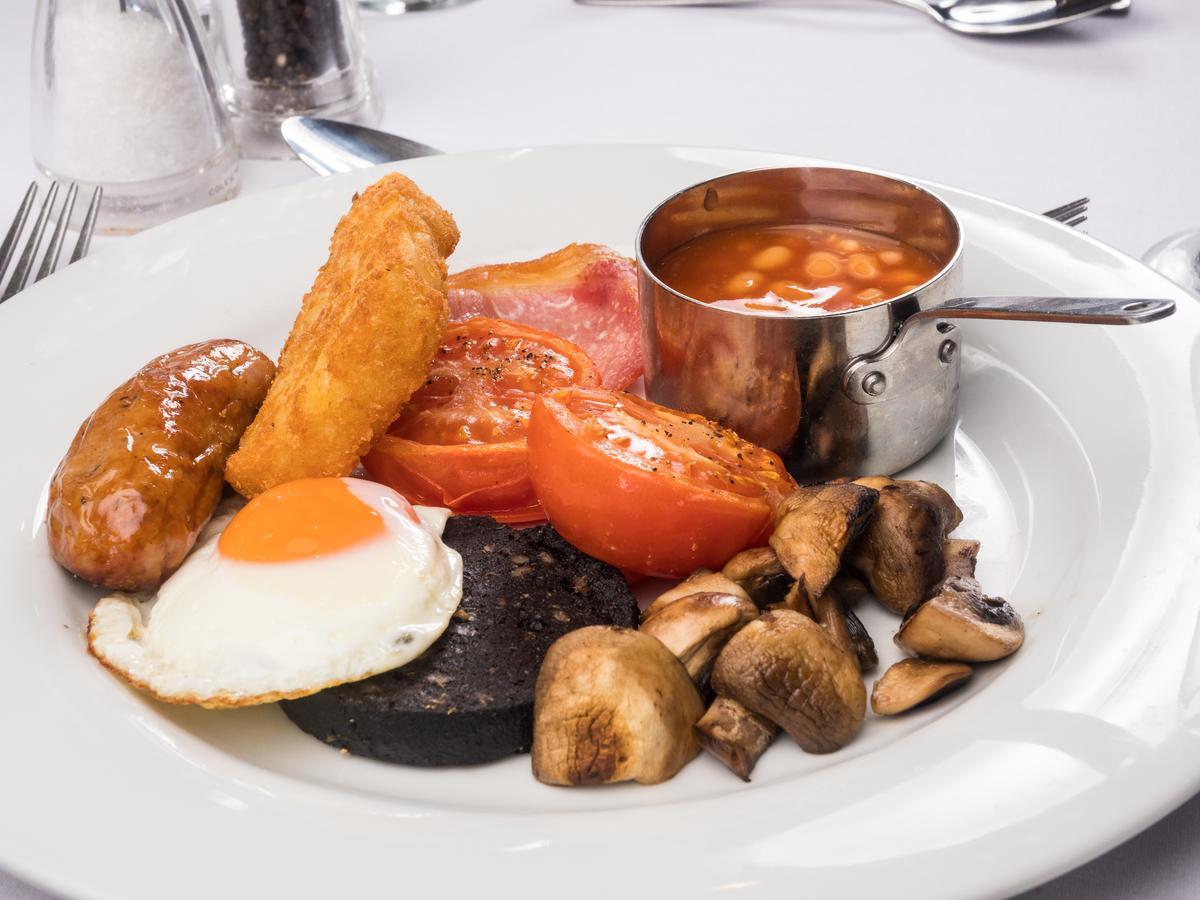 Bury Old Mill And Leisure Club 3*